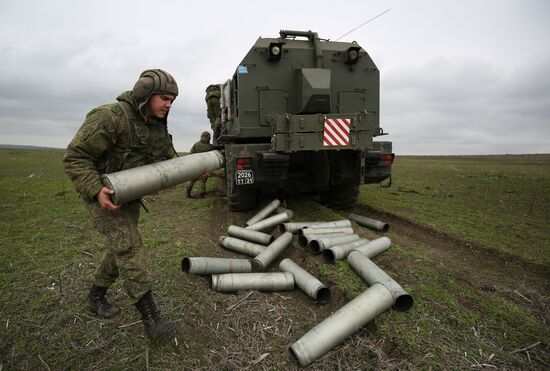 Coastal missile artillery system crews hold drill in Krasnodar Territory