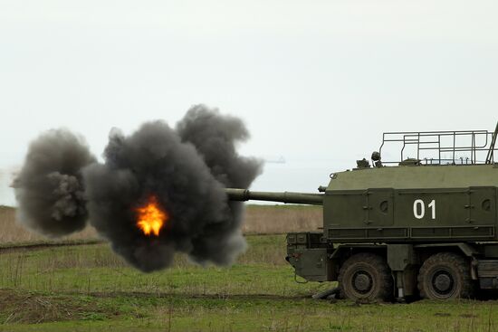 Coastal missile artillery system crews hold drill in Krasnodar Territory