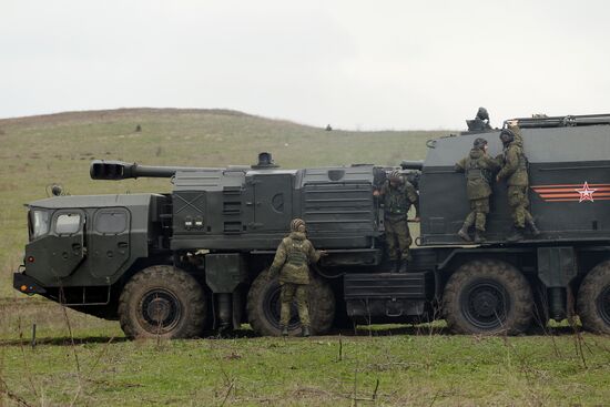 Coastal missile artillery system crews hold drill in Krasnodar Territory