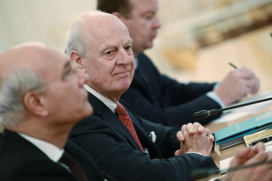 Foreign Minister Sergei Lavrov meets with UN Special Envoy for Syria Staffan de Mistura