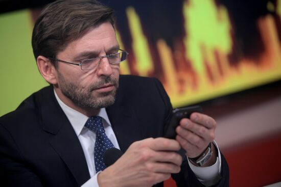 Live broadcast with Forbes Russia editor-in-chief Nikolai Uskov