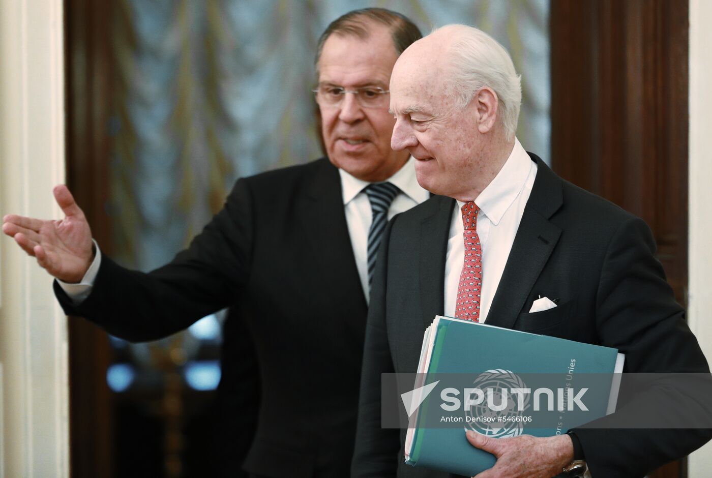 Foreign Minister Sergei Lavrov meets with UN Special Envoy for Syria Staffan de Mistura