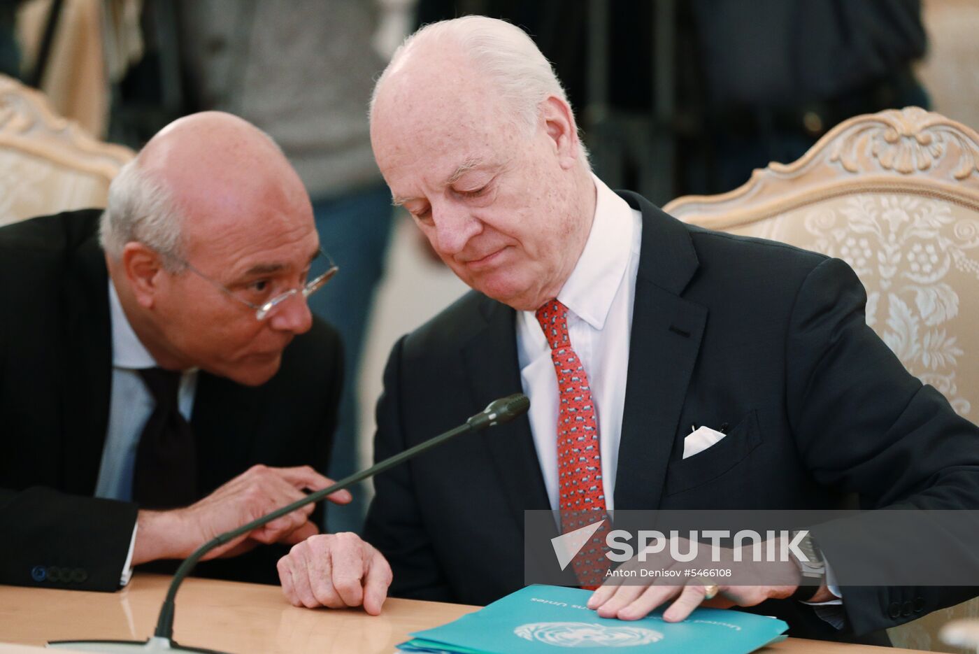 Foreign Minister Sergei Lavrov meets with UN Special Envoy for Syria Staffan de Mistura