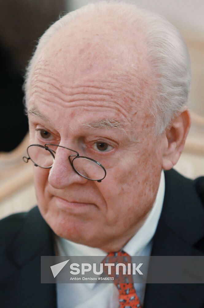 Foreign Minister Sergei Lavrov meets with UN Special Envoy for Syria Staffan de Mistura