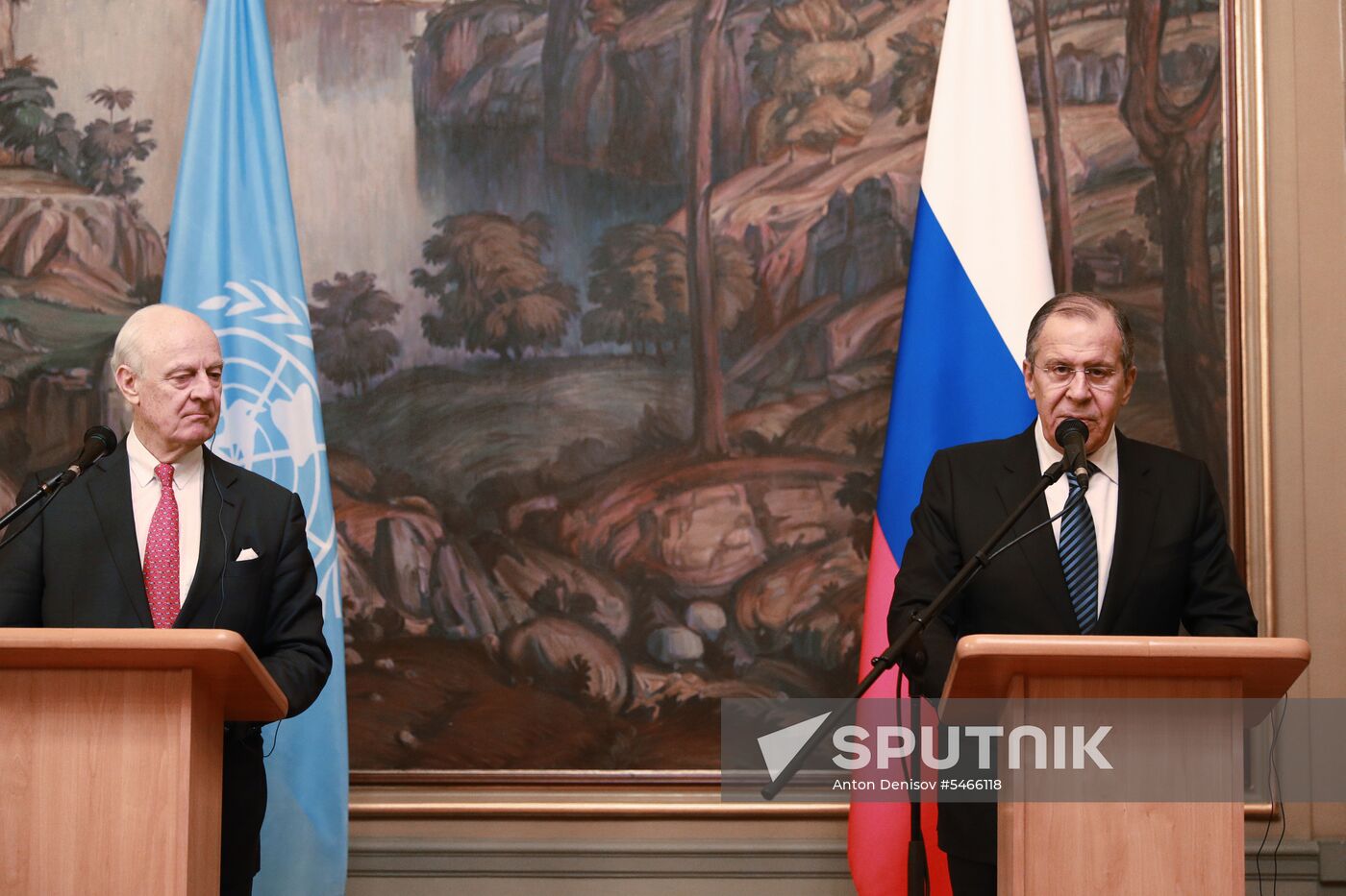 Foreign Minister Sergei Lavrov meets with UN Special Envoy for Syria Staffan de Mistura