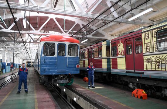 Unveiling of Maly Theater branded train