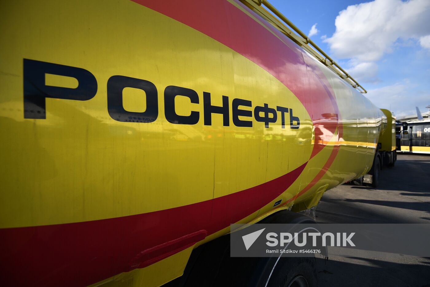 Maintenance of Pobeda aircraft at Vnukovo airport