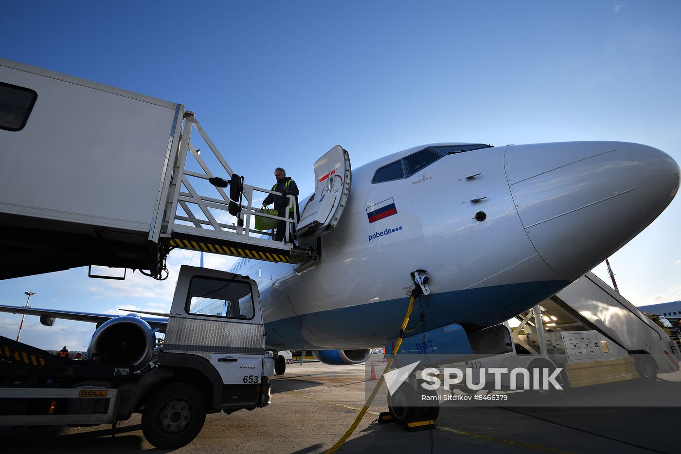 Maintenance of Pobeda aircraft at Vnukovo airport