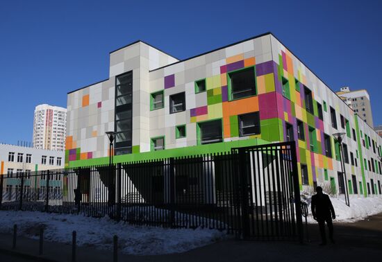 Moscow Mayor Sergei Sobyanin visits school No. 2120 in Novomoskovsky administrative area