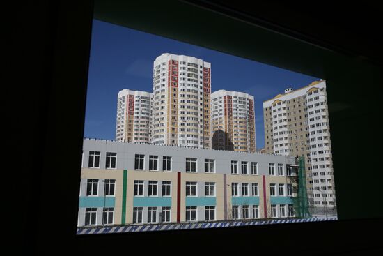 Moscow Mayor Sergei Sobyanin visits school No. 2120 in Novomoskovsky administrative area