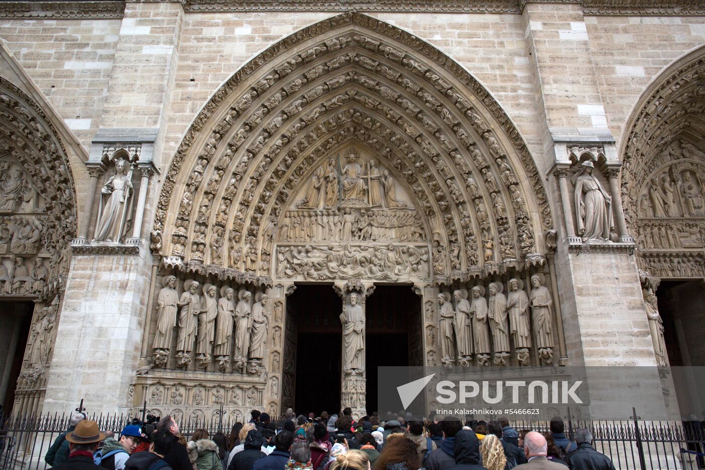 Catholic Good Friday in Paris