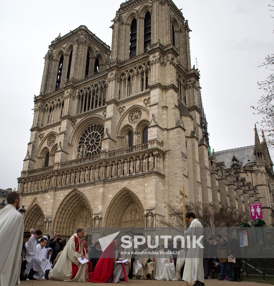 Catholic Good Friday in Paris