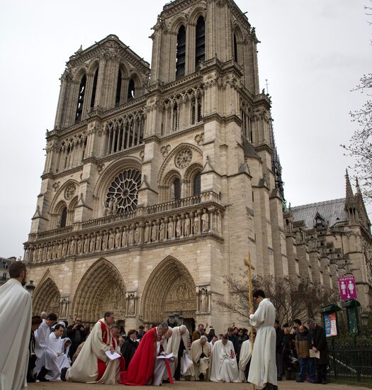Catholic Good Friday in Paris