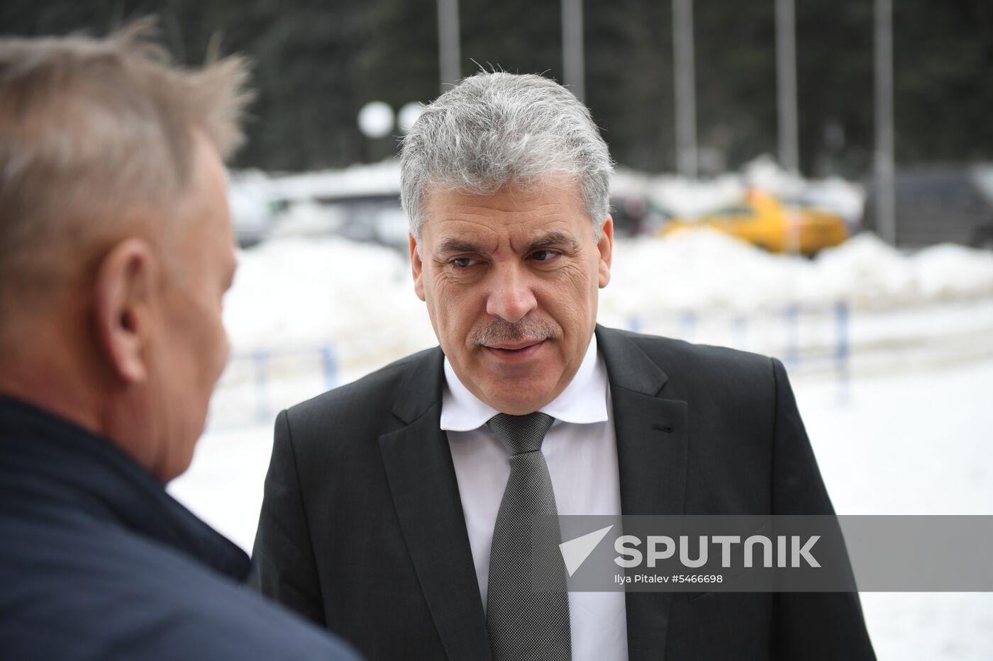 Comminist Party holds joint meeting of its Central Committee and Control Review Commission.