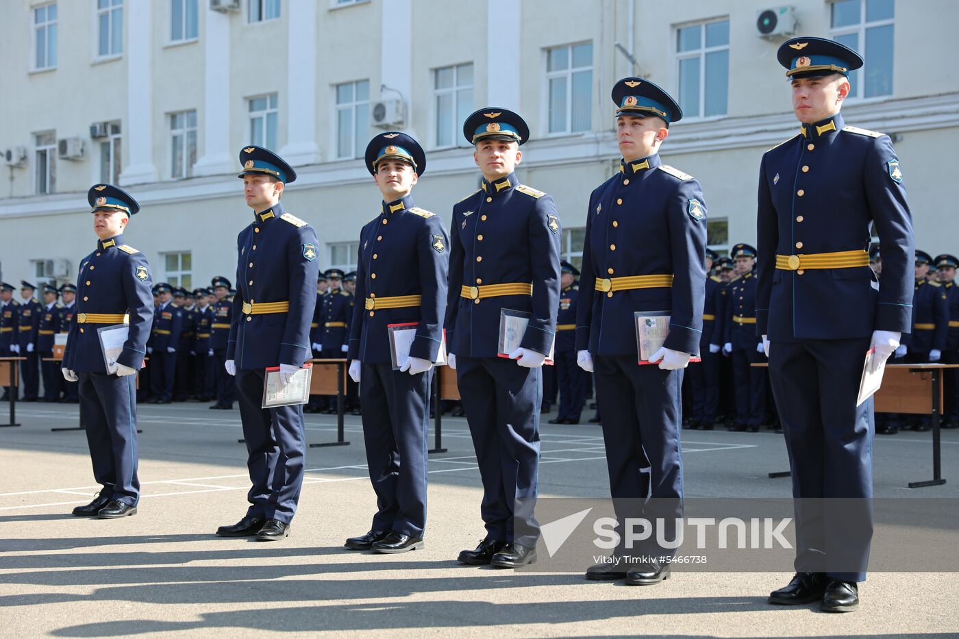 Krasnodar Higher Military Aviation School holds graduation ceremony