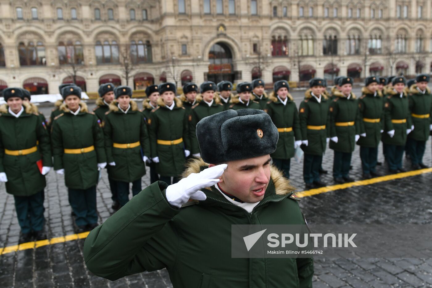 Moscow Higher Combined Arms Command School holds graduation ceremony