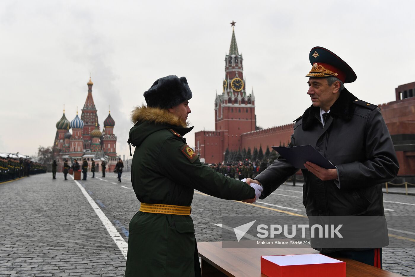 Moscow Higher Combined Arms Command School holds graduation ceremony