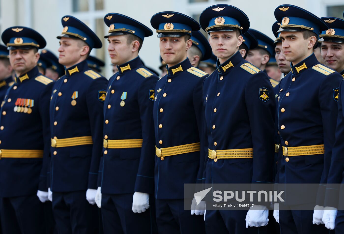 Krasnodar Higher Military Aviation School holds graduation ceremony
