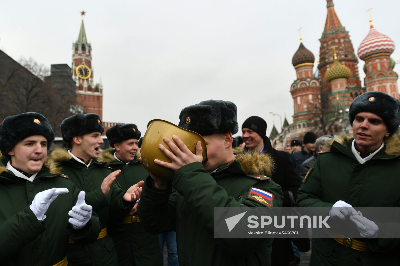 Moscow Higher Combined Arms Command School holds graduation ceremony