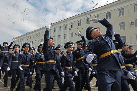 Krasnodar Higher Military Aviation School holds graduation ceremony