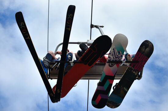Downhill sliding in bikinis at BoogelWoogel-2018 carnival in Sochi