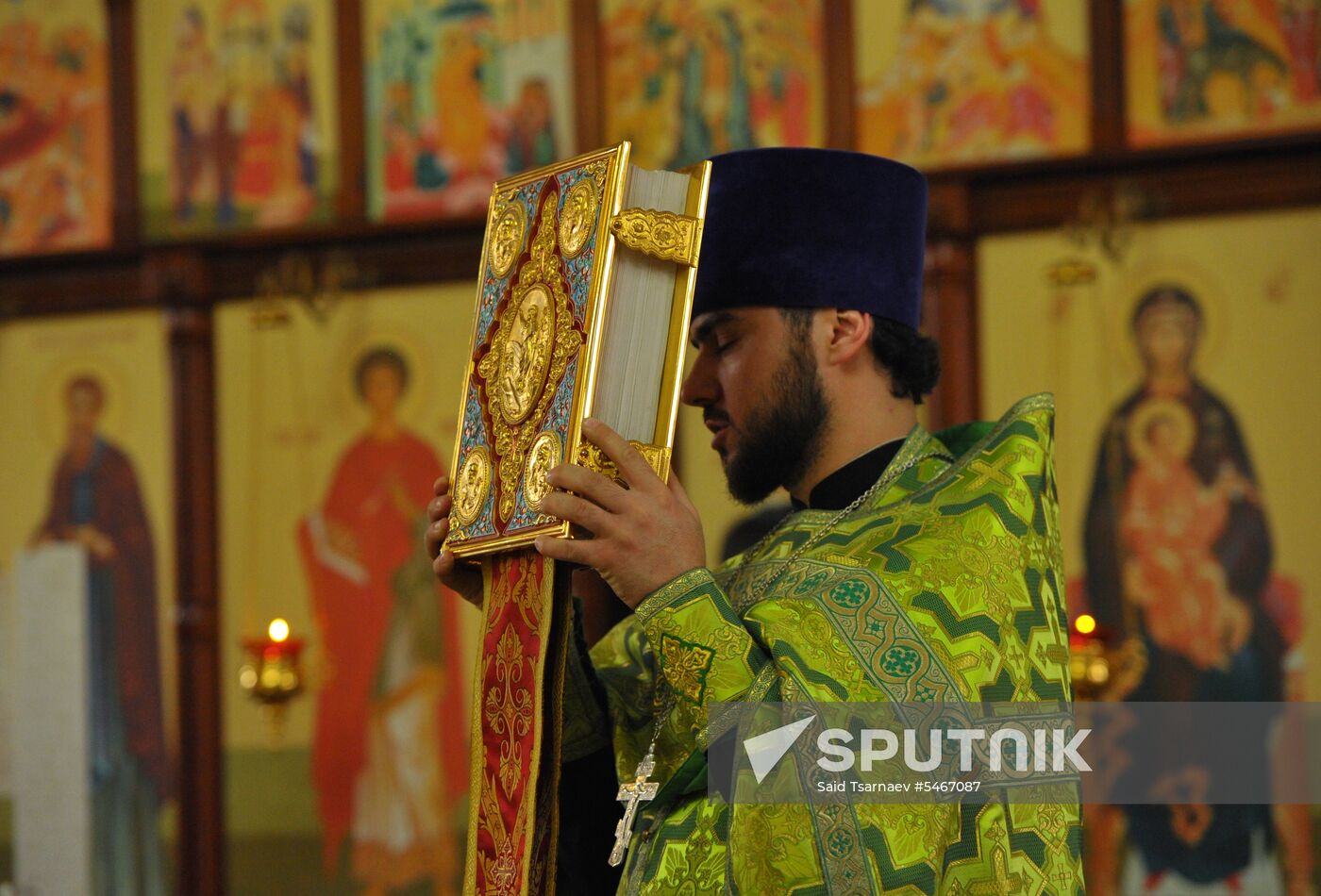 Pussy willows are blessed in Russian regions