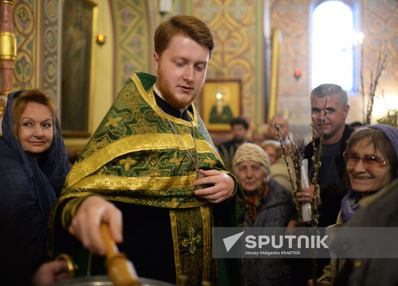 Pussy willows are blessed in Russian regions