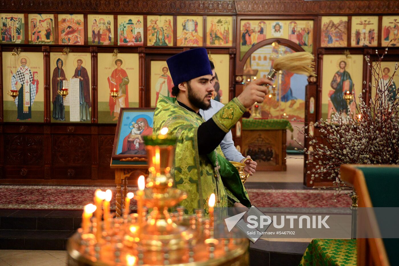 Pussy willows are blessed in Russian regions