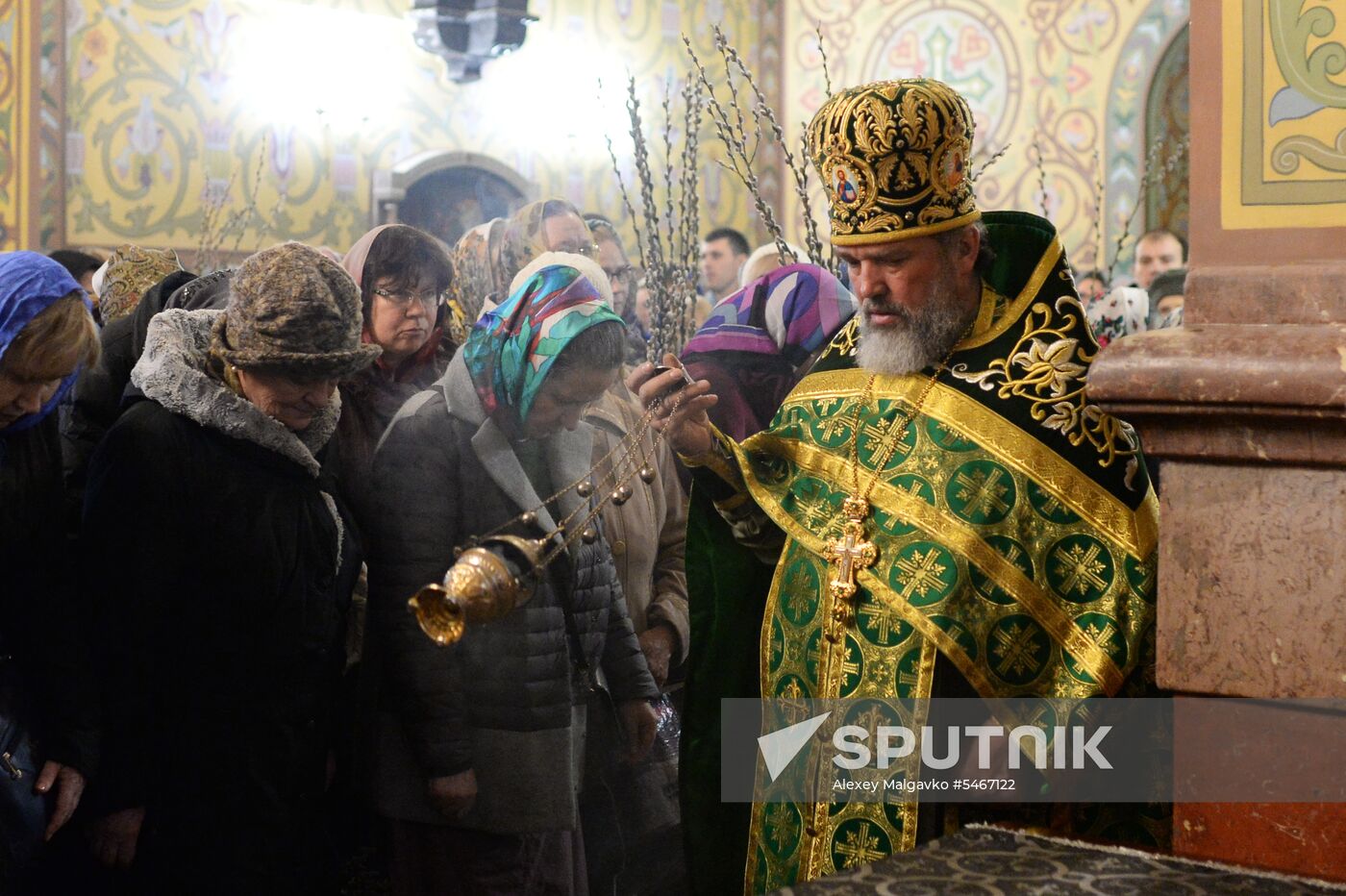 Pussy willows are blessed in Russian regions