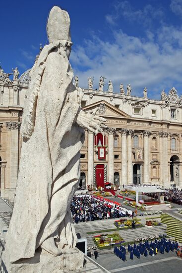 Easter mass in Vatican