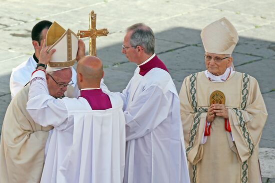 Easter mass in Vatican