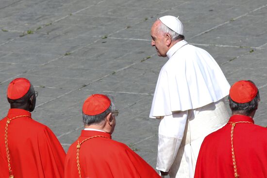 Easter mass in Vatican