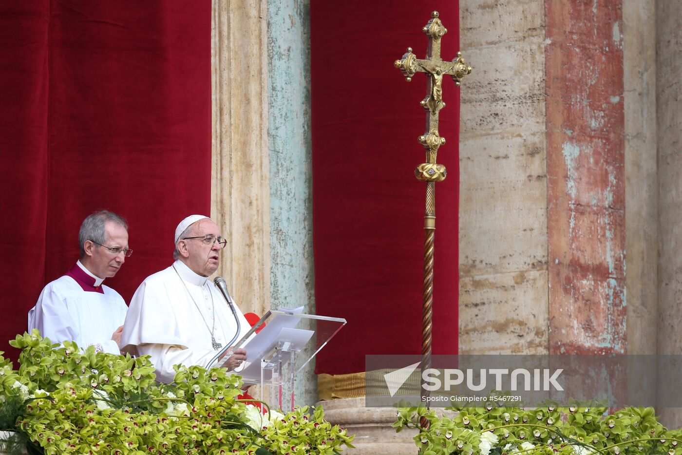 Easter mass in Vatican