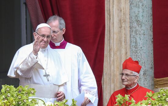 Easter mass in Vatican
