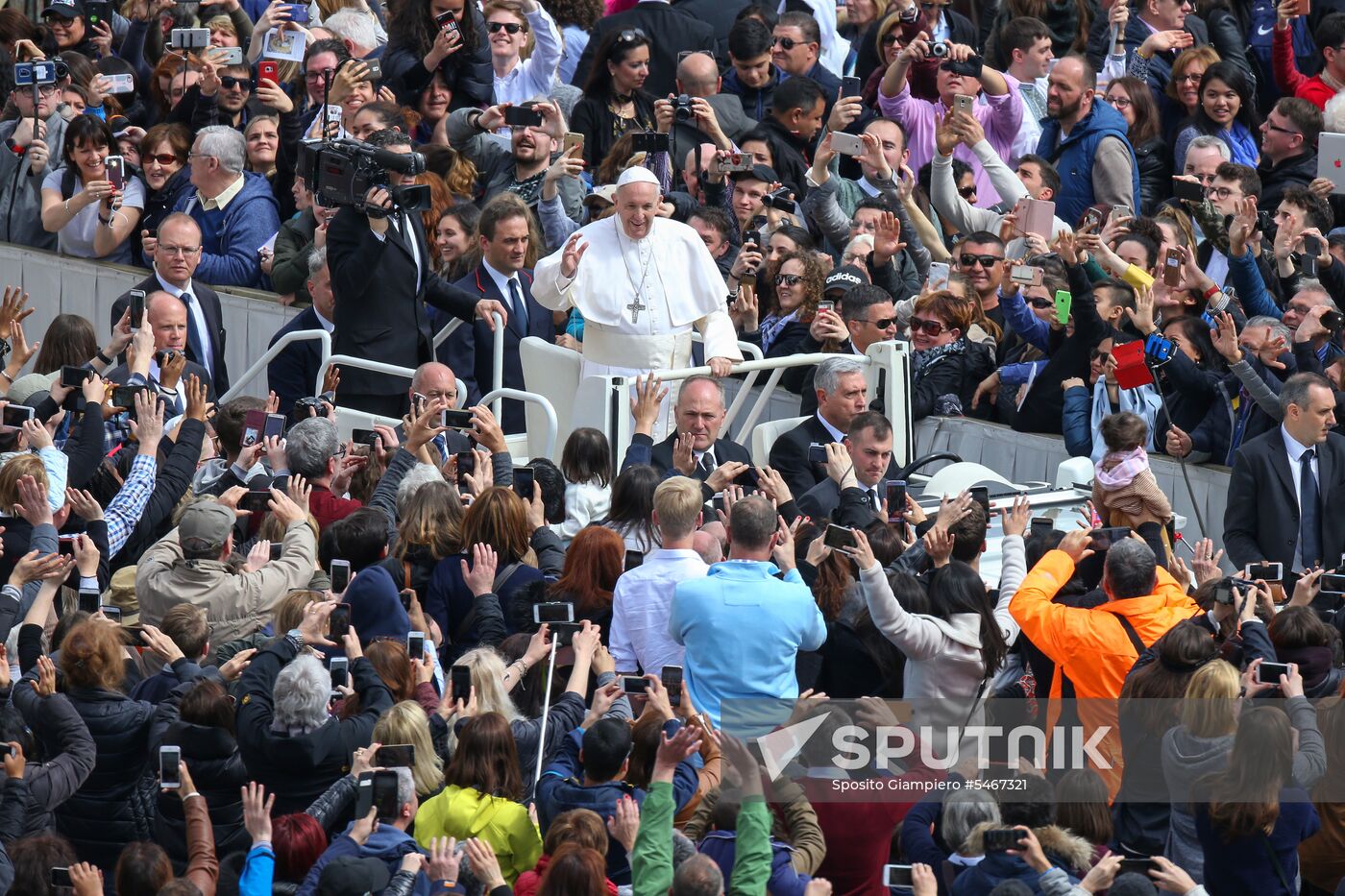 Easter mass in Vatican