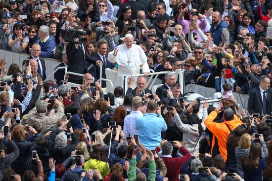 Easter mass in Vatican