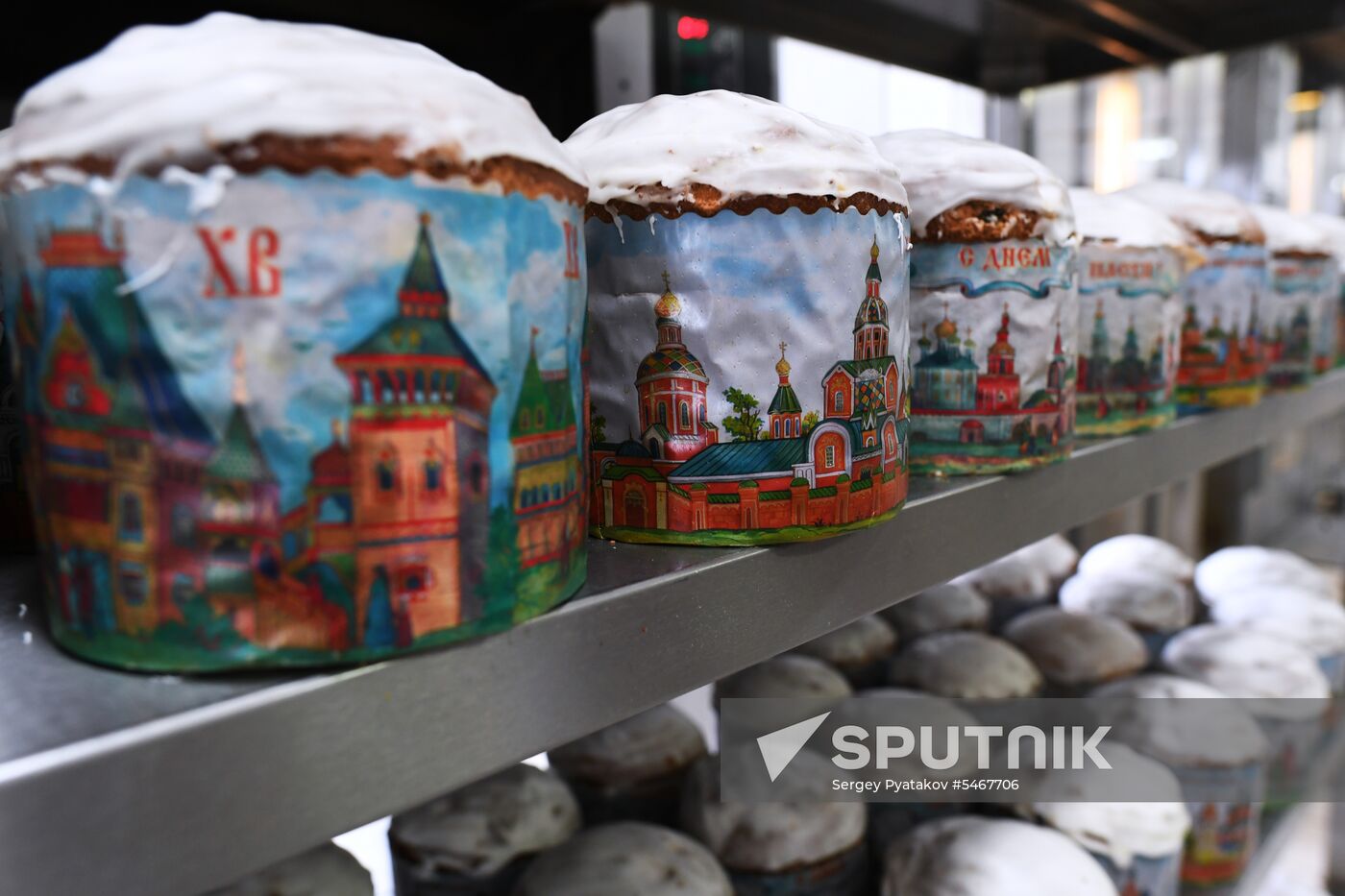 Making Easter cakes at Trinity Lavra of St. Sergius