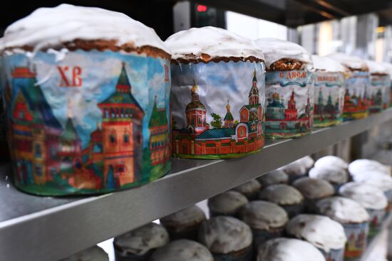 Making Easter cakes at Trinity Lavra of St. Sergius