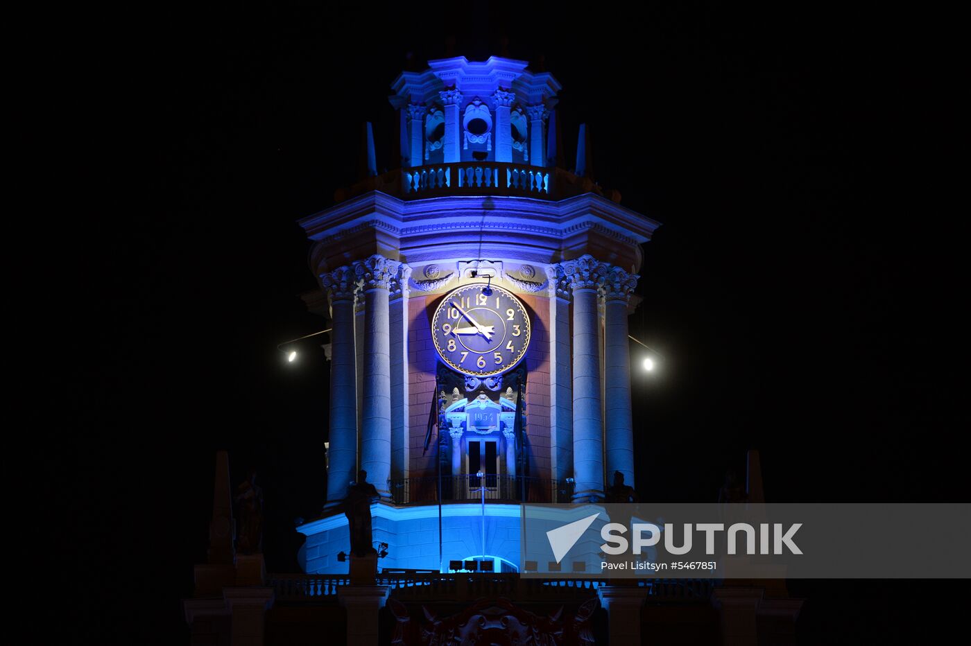 Light it Up Blue in Russia
