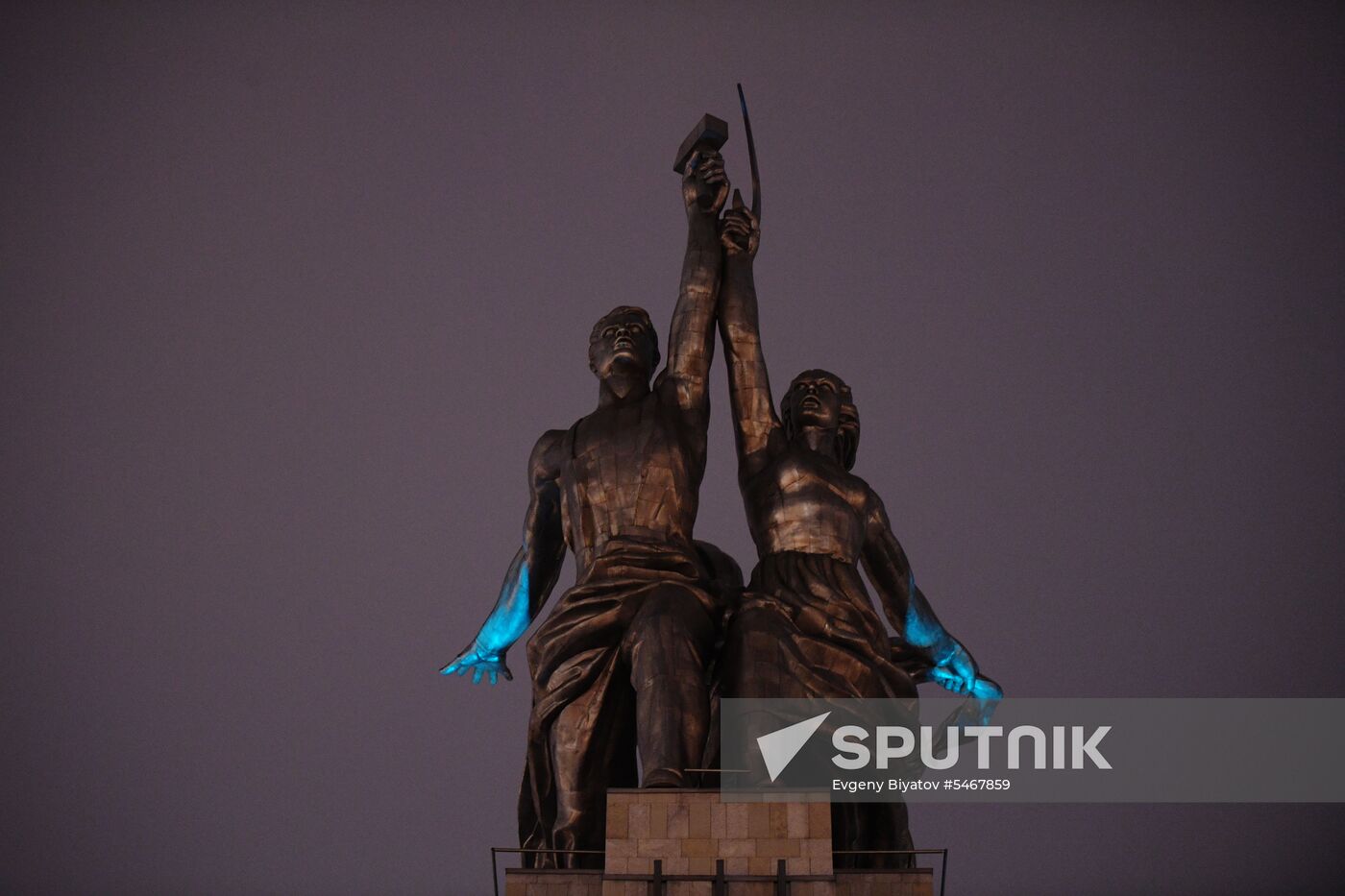 Light it Up Blue in Russia