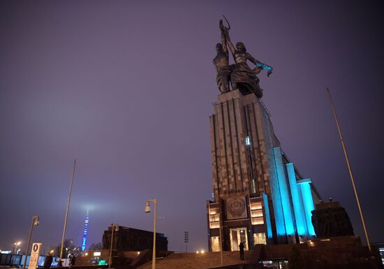 Light it Up Blue in Russia