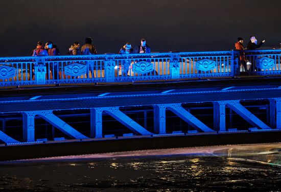 Light it Up Blue in Russia