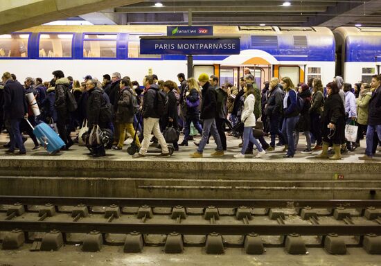 Railway workers go on strike in France