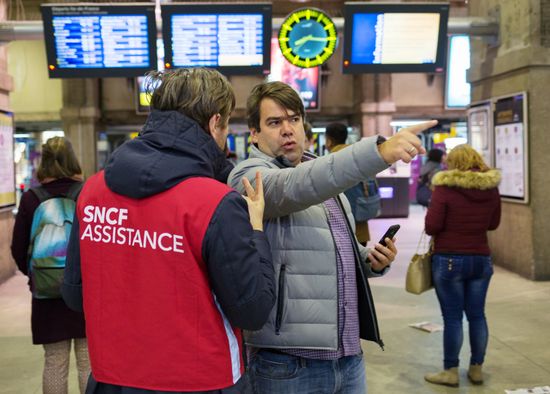 Railway workers go on strike in France