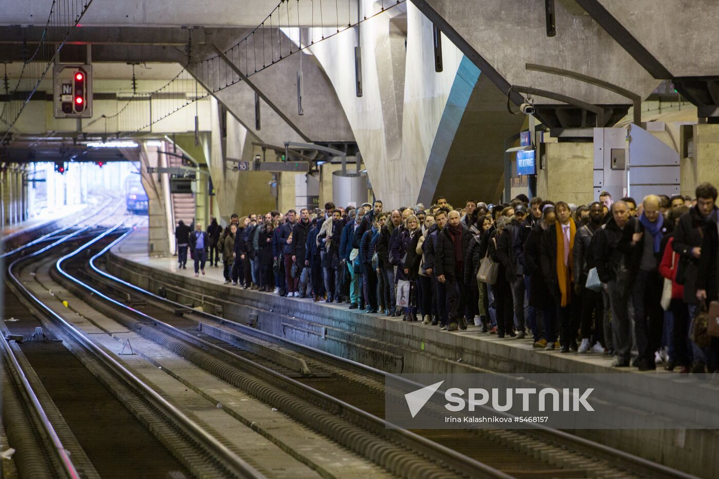 Railway workers go on strike in France
