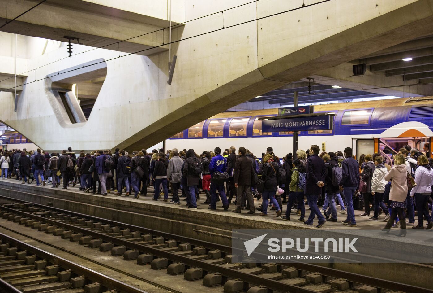 Railway workers go on strike in France