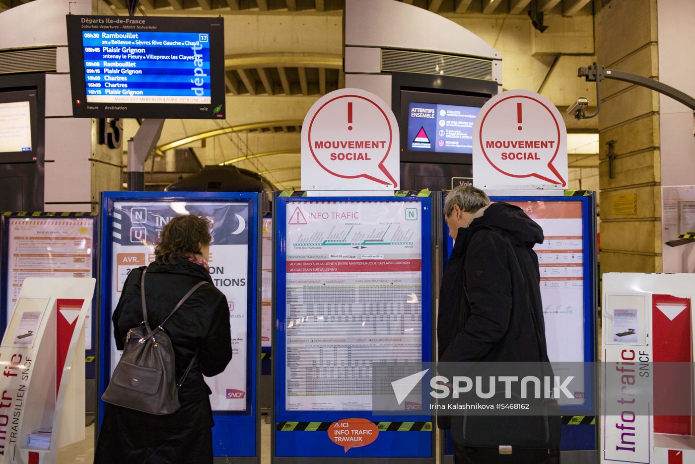 Railway workers go on strike in France