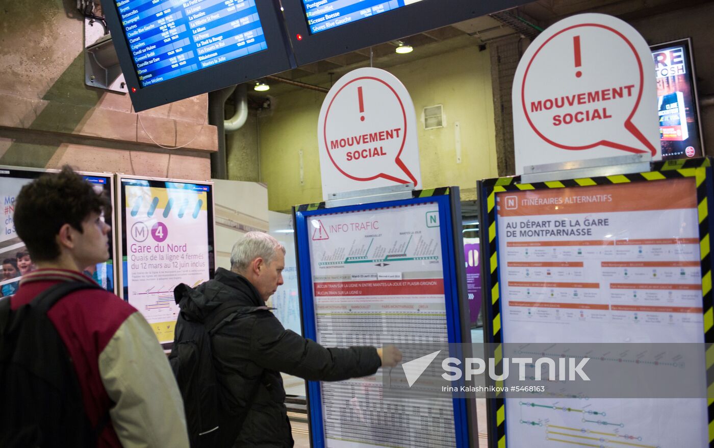 Railway workers go on strike in France