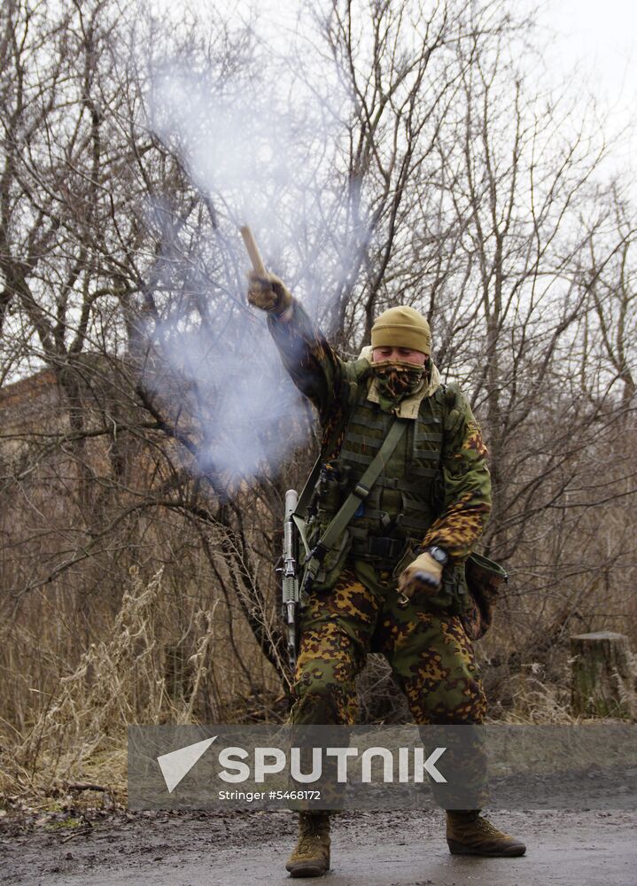 Drill of reconnaissance unit of LPR People's Militia