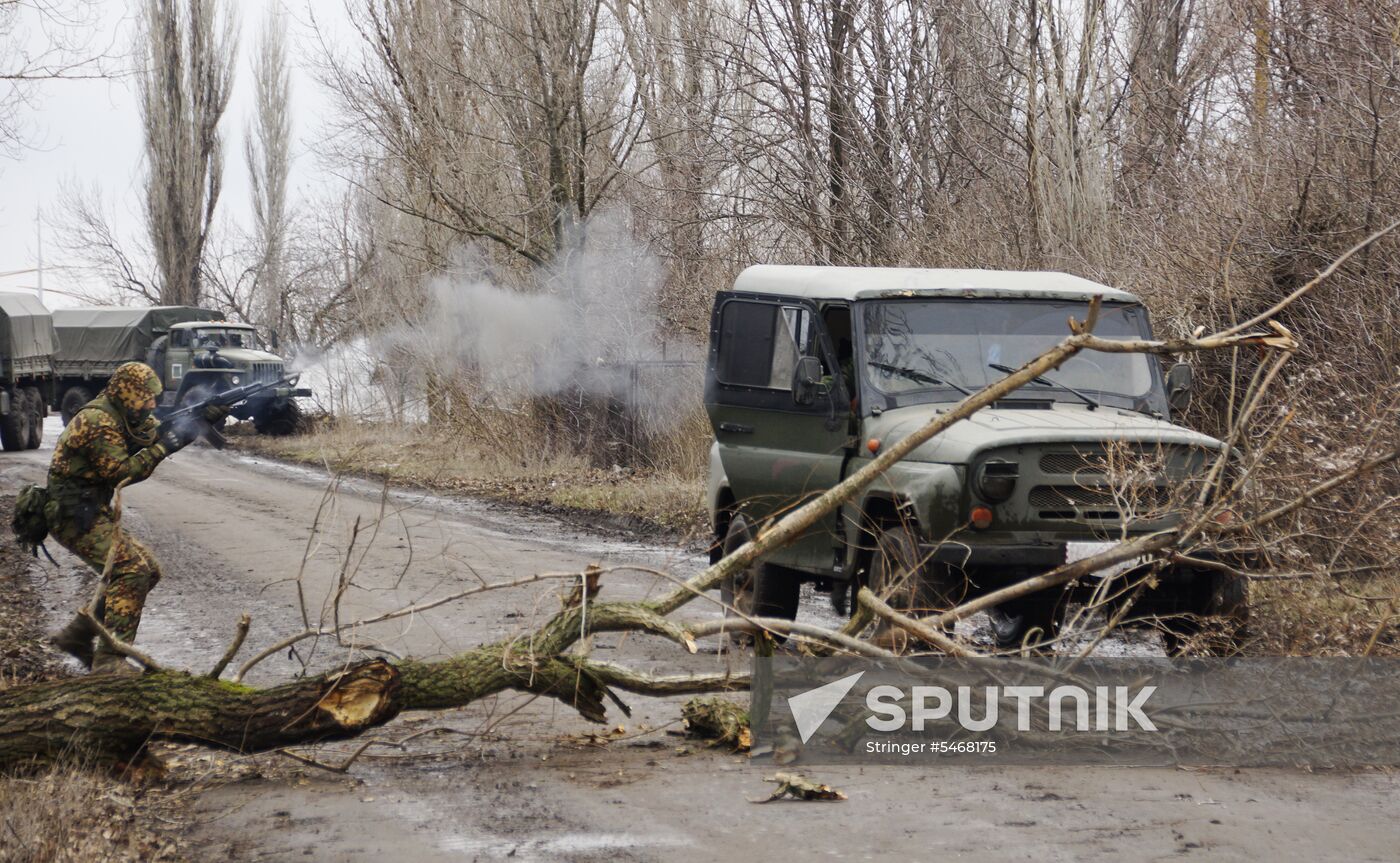 Drill of reconnaissance unit of LPR People's Militia